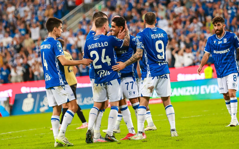 Lech Poznan vs FSV Mainz.jpg