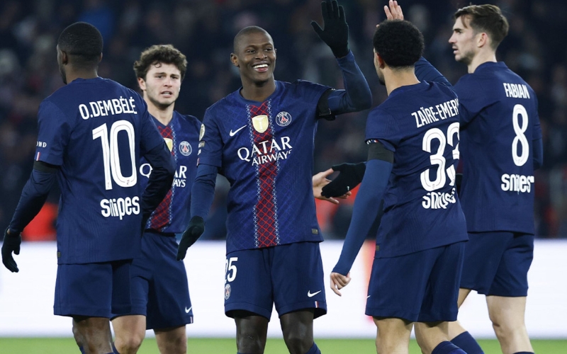 pierwszy-mecz-pomiędzy-psg