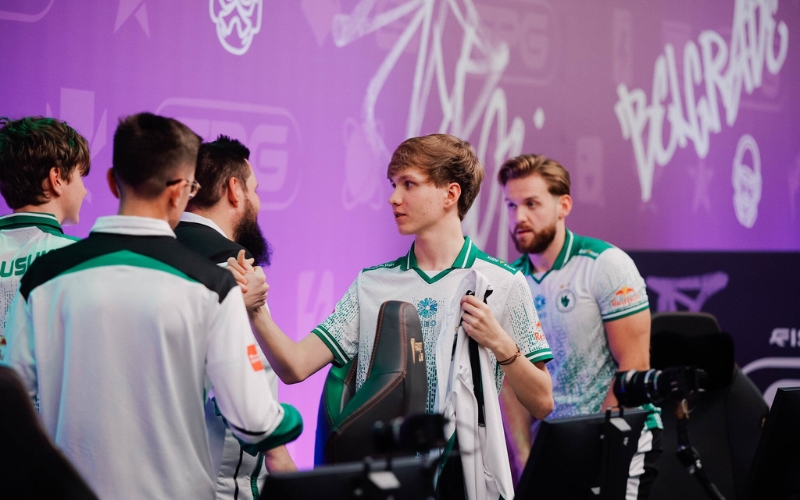 team-falcons team-falcons